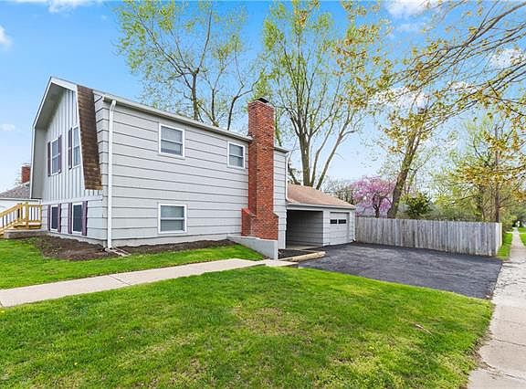 3rd image of 8702 Benson Dr