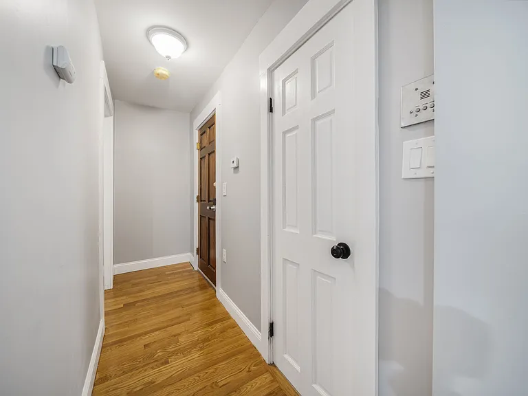 16 Mitchell St #2 — Photo 6