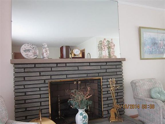 5th image of 5 Roslyn Dr