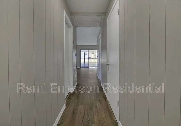 14025 SE 54th Ct — Photo 3