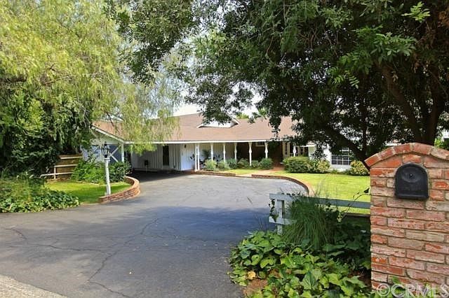 1st image of 41218 Crest Dr