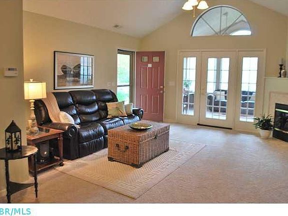 3rd image of 8524 Stonewoods Ln