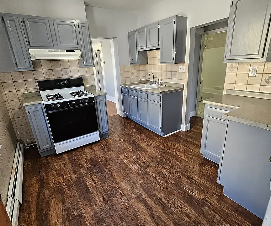 169 Johnson Ave #2C