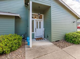 353 Live Oak Loop, Central Pt, OR 97502