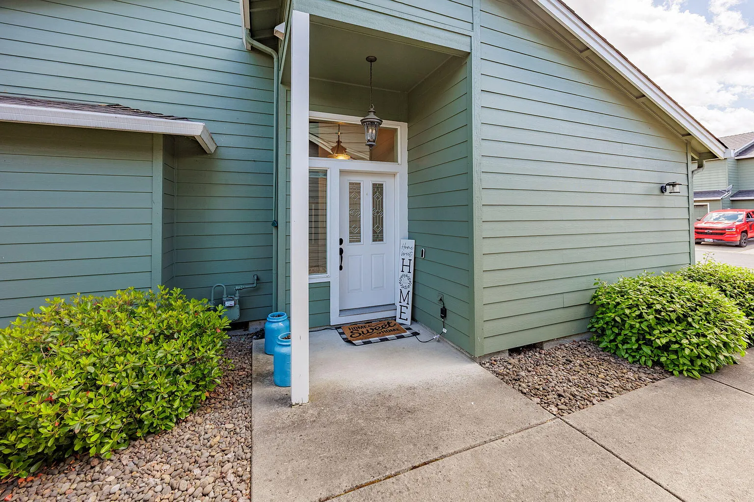 353 Live Oak Loop photo 1