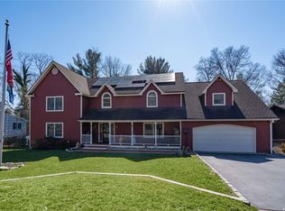 20 Maurice Ln, Huntington, NY 11743