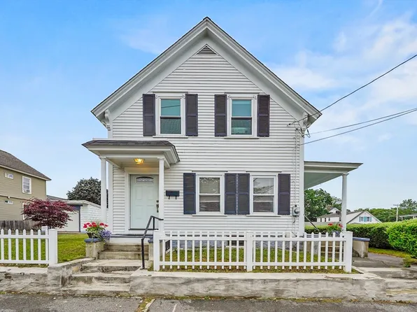 23 Starbird St, Lowell, MA 01854