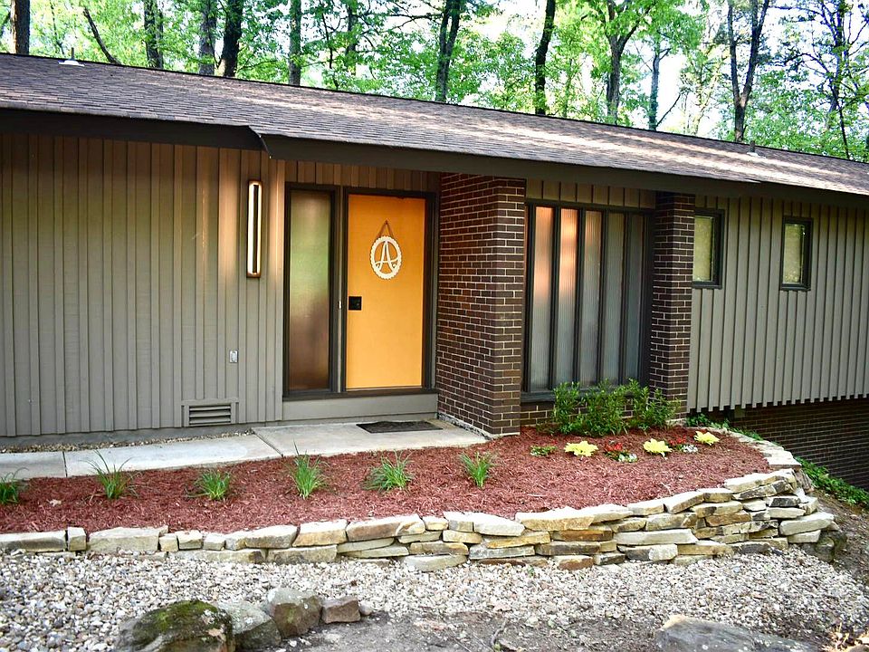 1st image of 202 Candlewick Dr