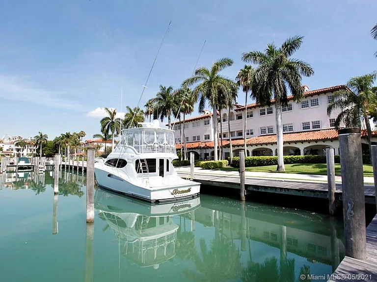 19126 Fisher Island Dr #19126 — Photo 45