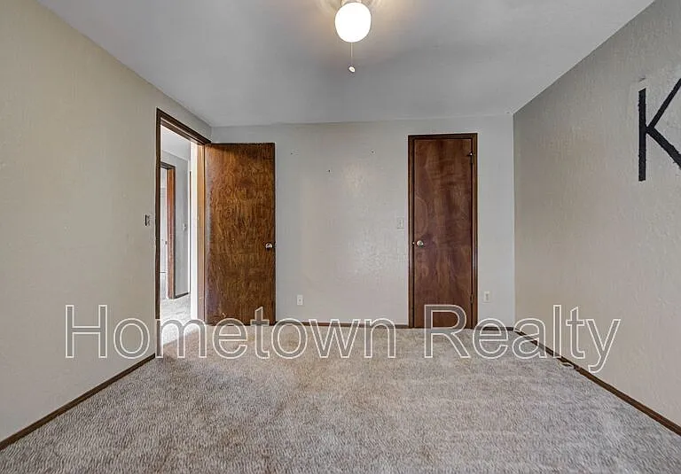 7301 Edenborough Dr — Photo 36