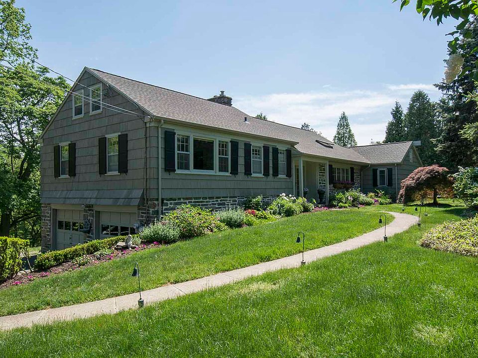 Front Walk and Yard