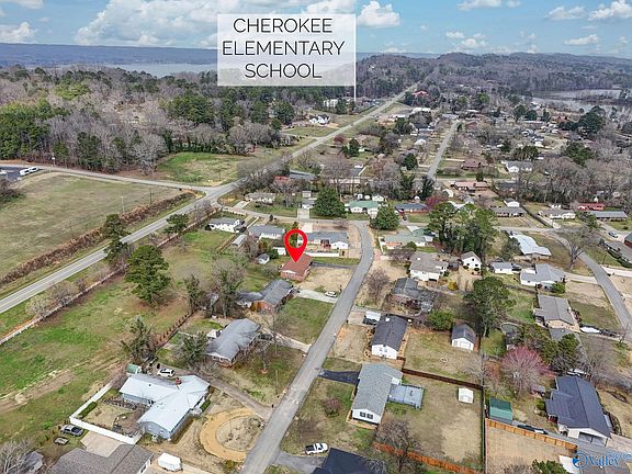 3rd image of 3704 Hopwood Ave