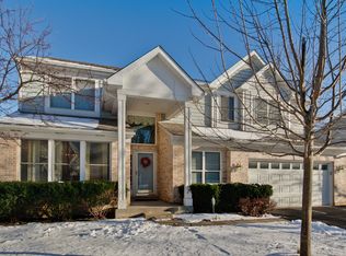 575 Kingsport Dr, Gurnee, IL 60031