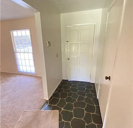 2nd image of 808 Jamestowne Rd