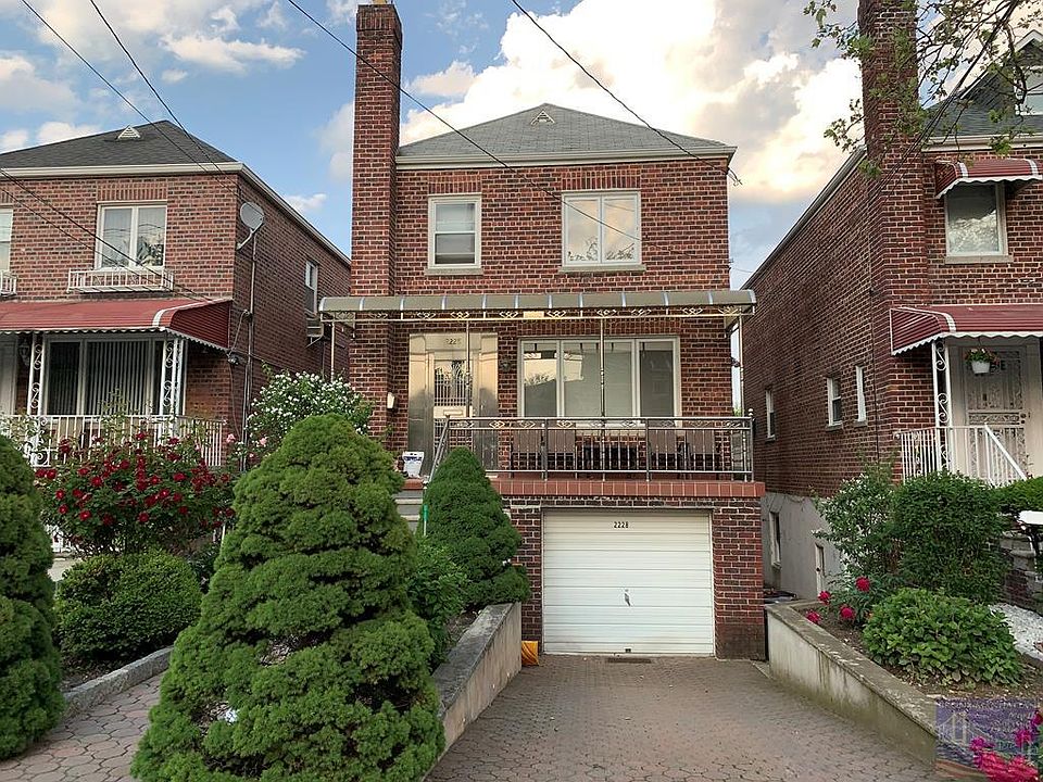 1st image of 2228 Hering Ave