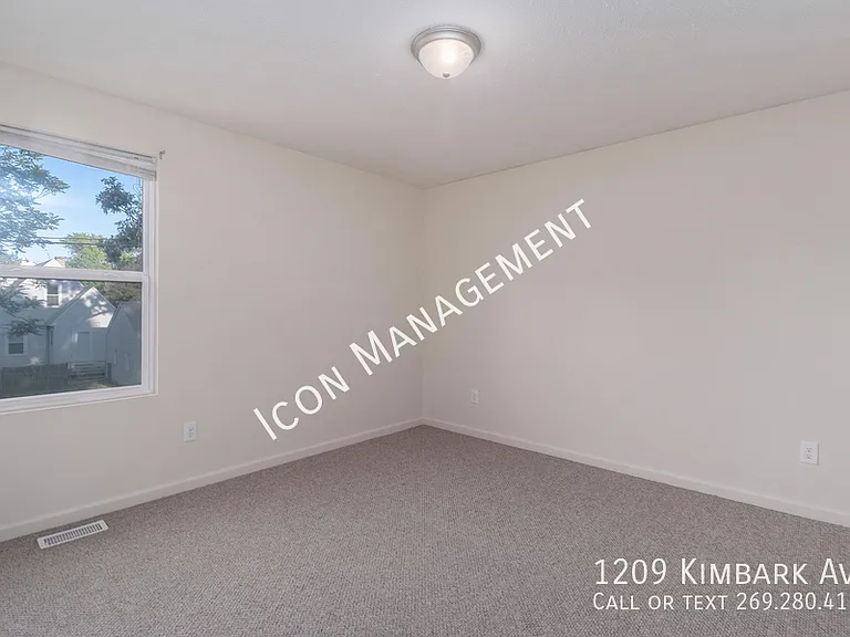 1209 Kimbark Ave — Photo 16