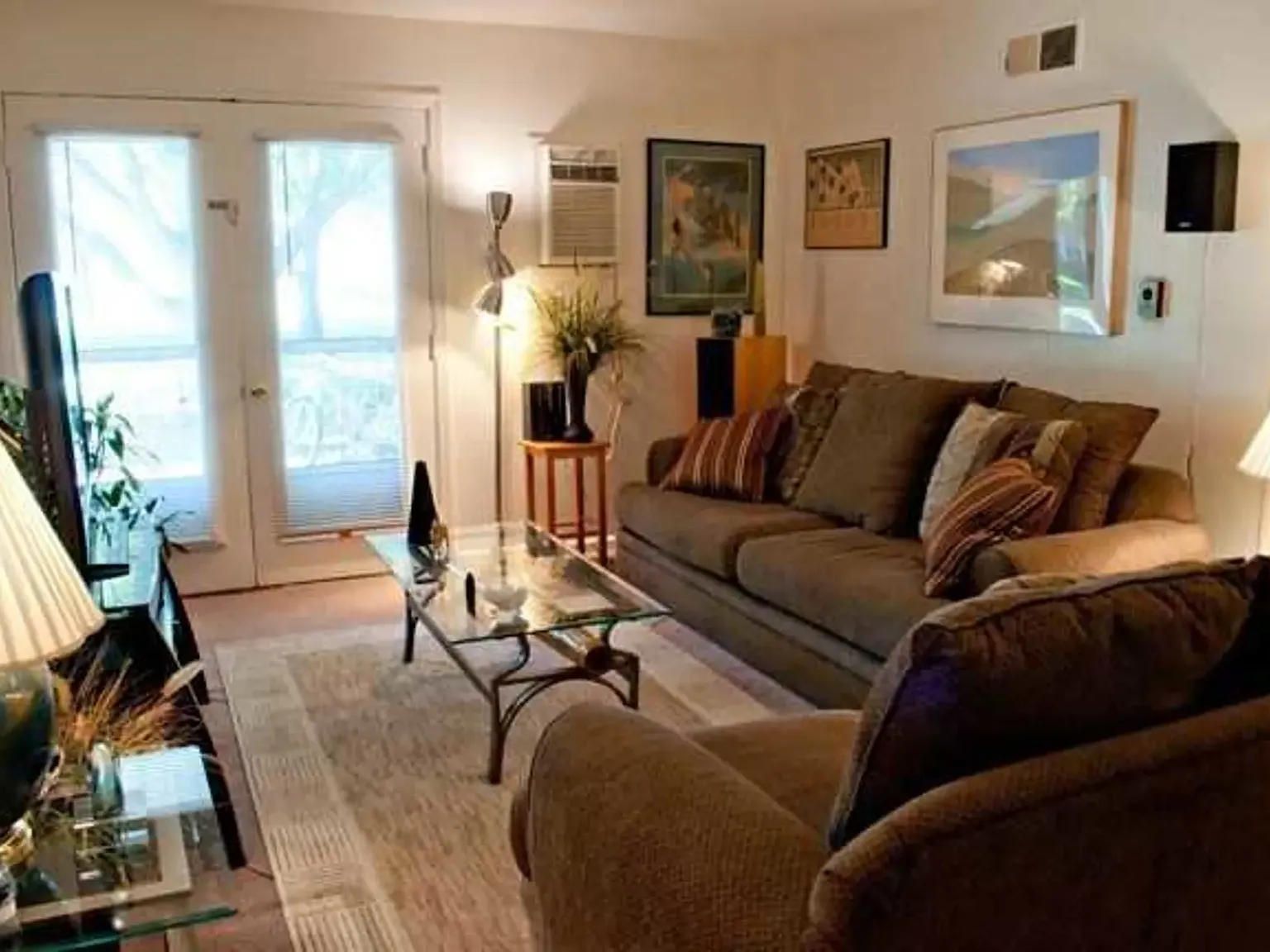 Sandpiper Apartments — Photo 2