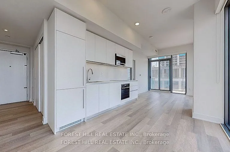 8 Cumberland St #4703 — Photo 3