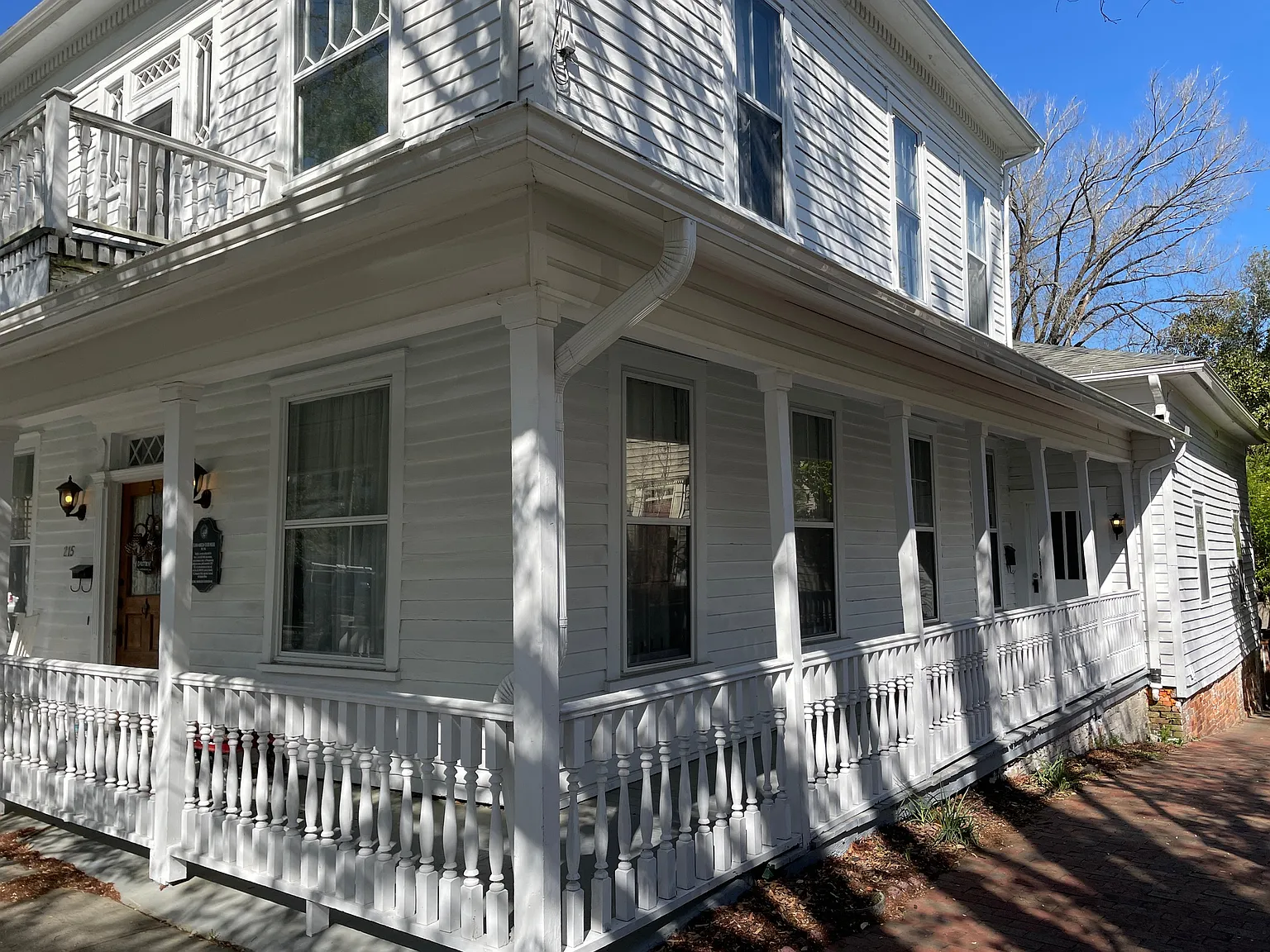 215 S 2nd St — Photo 4