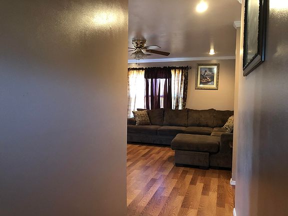 5th image of 1307 S Pittsburg Ave