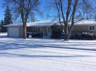 14 14th St SW, Watertown, SD 57201