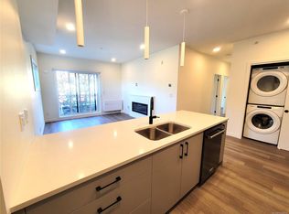 1102 Esquimalt Rd #B503, Esquimalt, BC V9A3N3