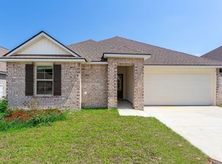 635 Correns Ln, Zachary, LA 70791