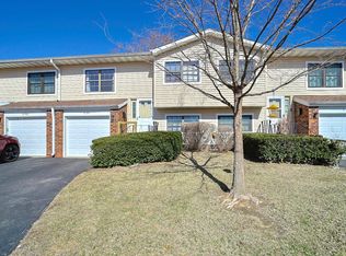 4194 Brentwood Ln, Waukegan, IL 60087