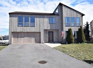 3609 Lorrie Dr, Oceanside, NY 11572