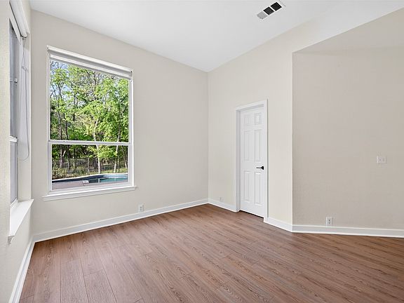 5th image of 3225 Heatherbrook Dr