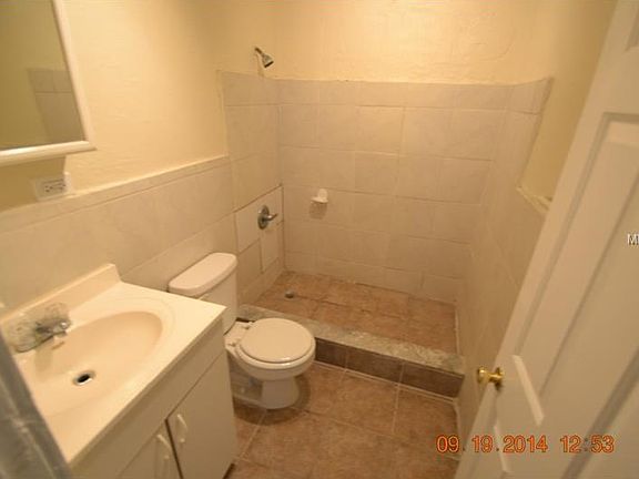 3rd image of 209 W Emily St