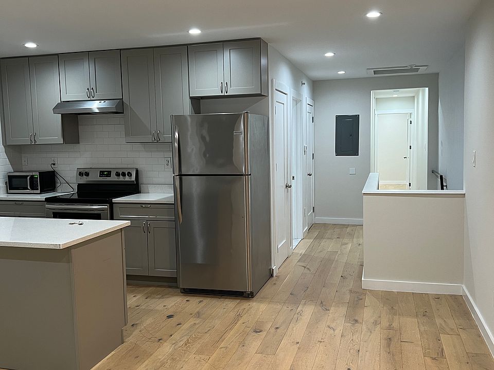 1st image of 1810 Frankford Ave Floor 3