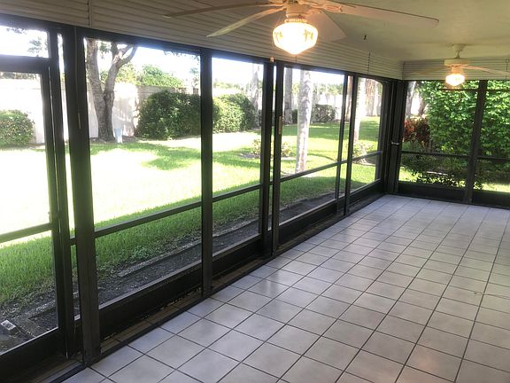 Home For Sale In Palm Chase Lakes