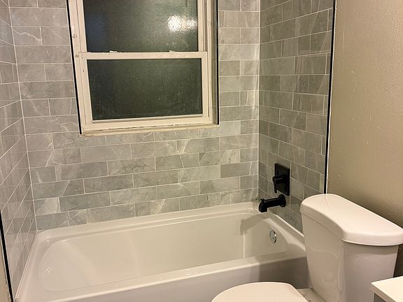 2nd image of 1200 E Bougainvillea Ave APT B