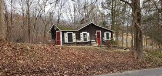 2nd image of 60 Fuller Mountain Rd