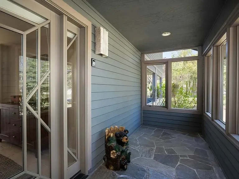 314 Beach Dr — Photo 32