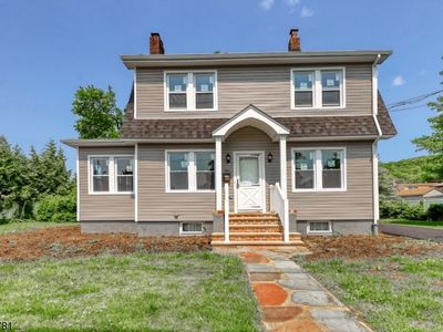 755 Colfax Ave, Pompton Lakes, NJ, 07442