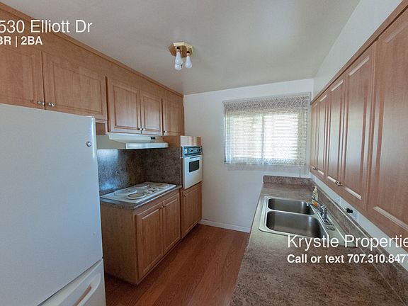 2nd image of 1530 Elliott Dr