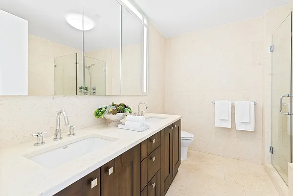 Sold by R New York | media 6