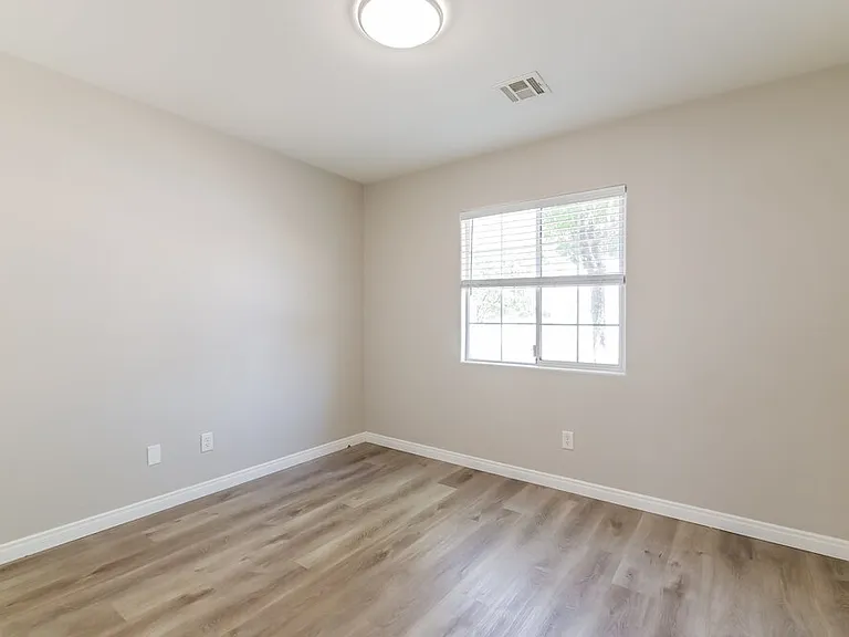 1075 Silver Star St — Photo 13