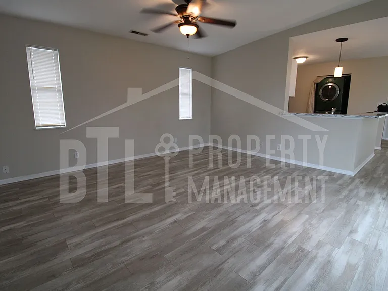 240 Fox Ridge Rd — Photo 20