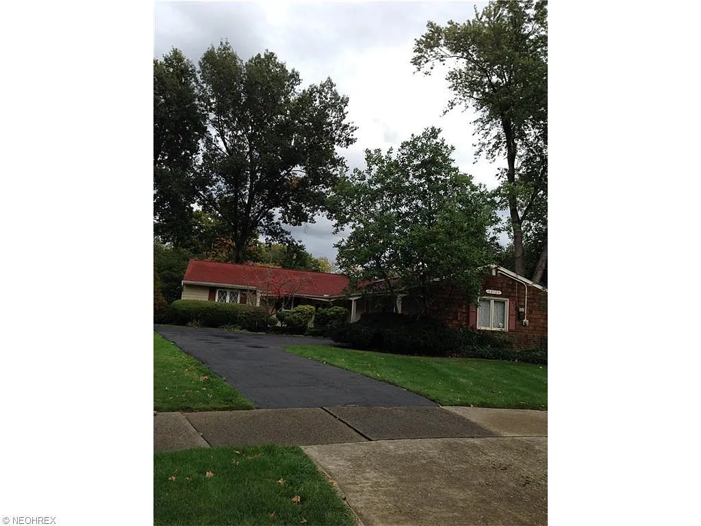 30105 Meadowlane Dr photo 1