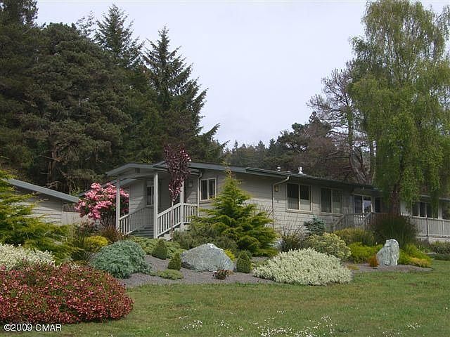 1st image of 44801 Woodstock Dr