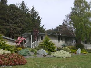 44801 Woodstock Dr, Mendocino, CA 95460