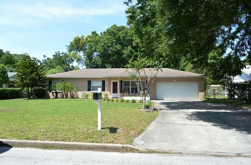 1st image of 927 Carlson Dr