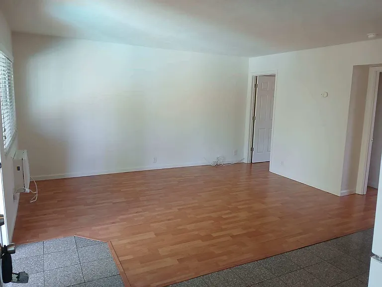 126 E Jamestown St #221 — Photo 2