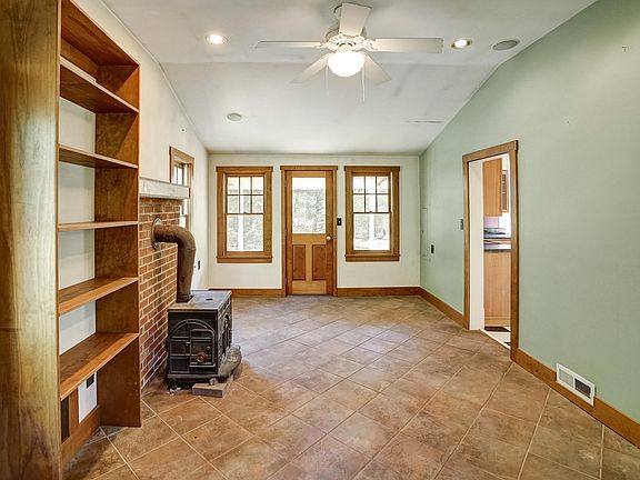 20th image of 1421 Arrington Rd