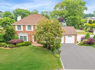 15 Westwood Ave, Stony Brook, NY 11790