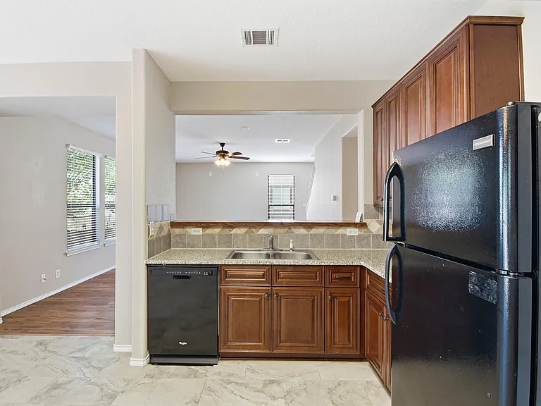 280 Cordero Dr — Photo 17