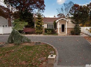 1265 Lednam Ct, Merrick, NY 11566